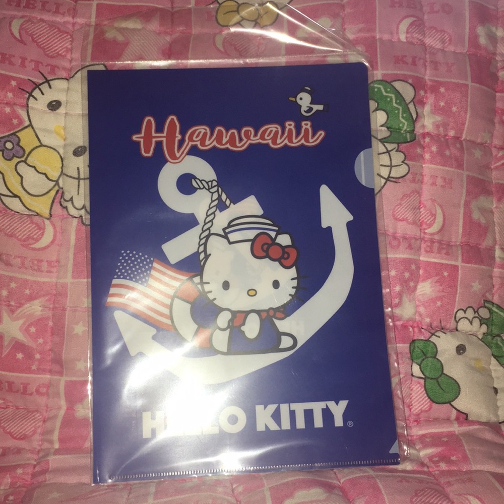 Hello Kitty “ Sailor “ Folder - Picture 2 of 3